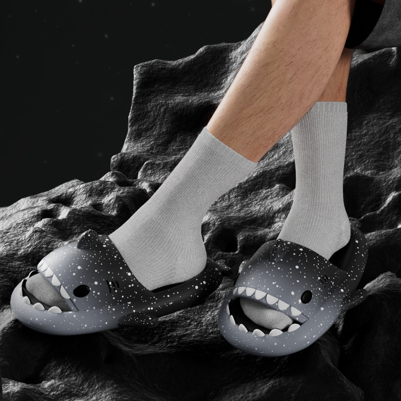 Simpatiche pantofole di squalo - Men Shoes On recensione e prezzo